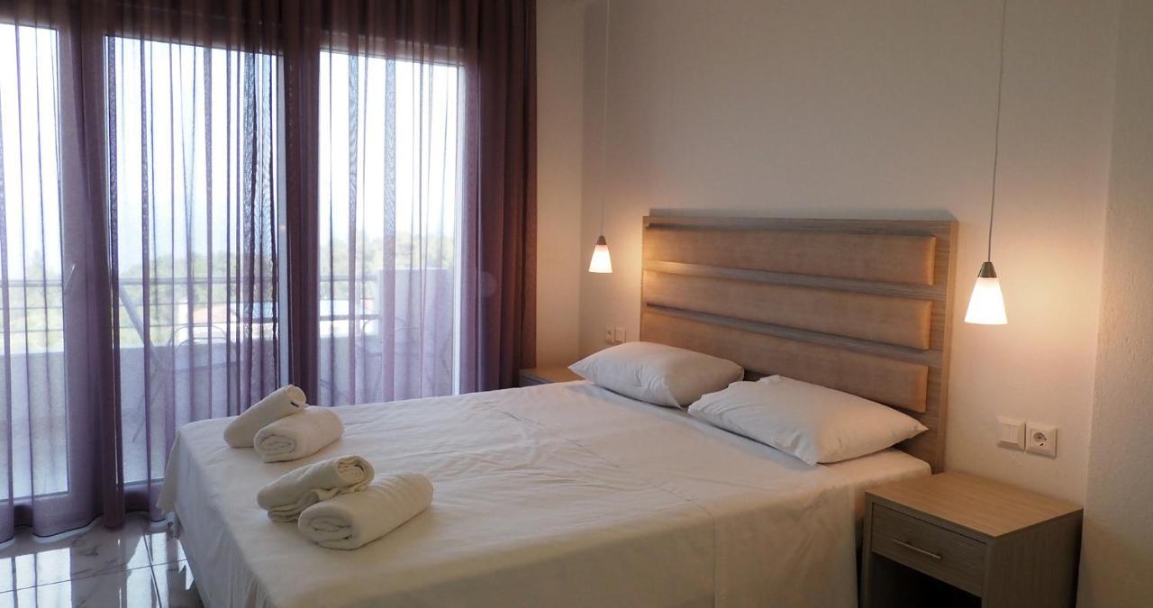 Valiant Sea Aparthotel Kриопиги Екстериор снимка